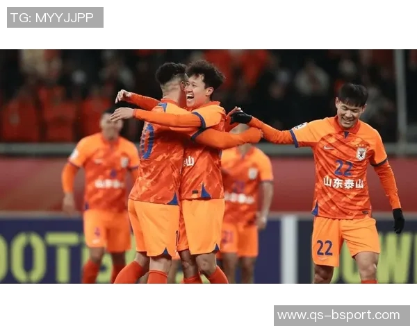 浙江队近三次中超对阵泰山遭遇惨败每场至少失三球的尴尬纪录
